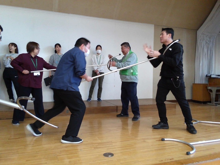 さすまた訓練の様子