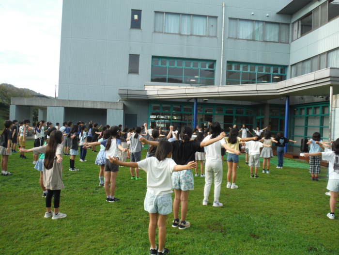 朝のラジオ体操の様子