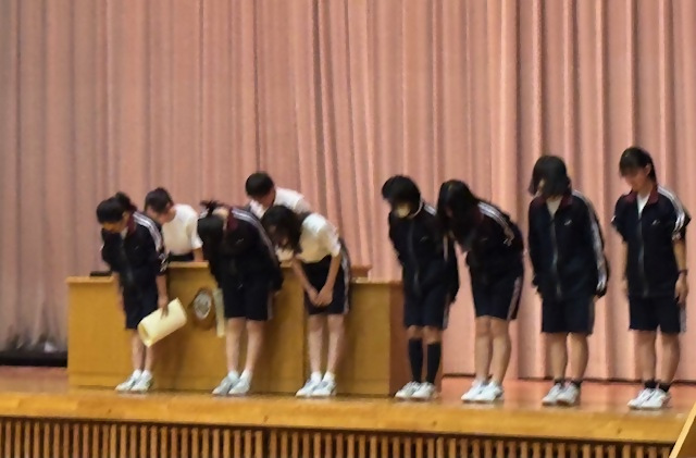 卓球部