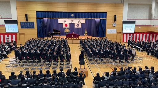 卒業生学年合唱「さくら」