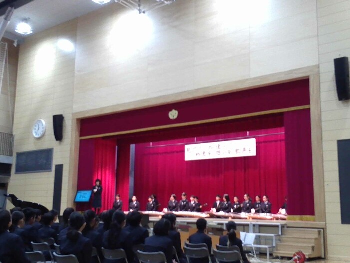 音楽部による琴演奏の様子