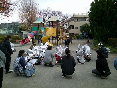 三ツ和公園に避難訓練に行った様子