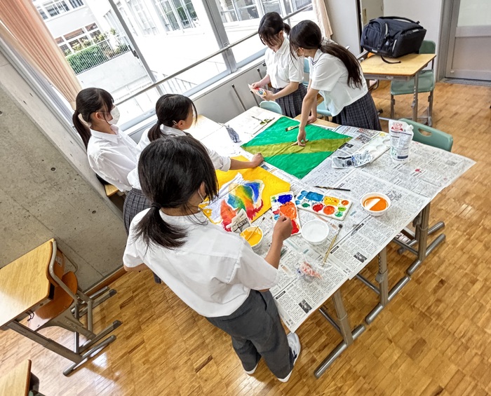 クラス旗制作の様子(3)