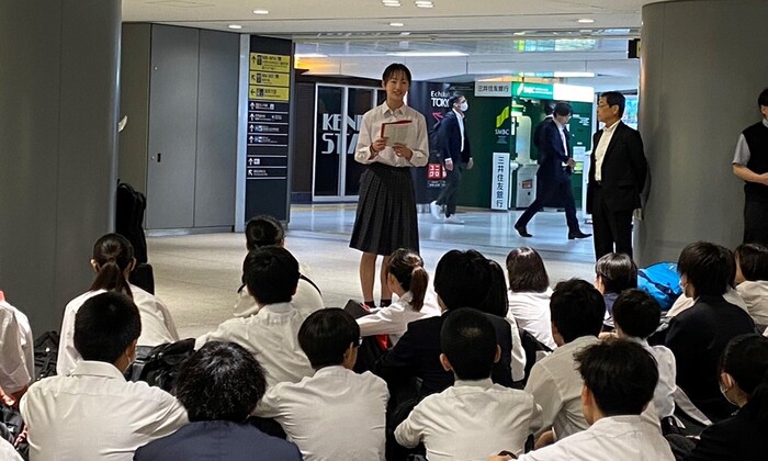 代表の生徒が話している様子