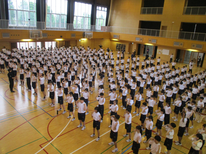 全体練習の様子(1)