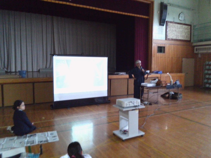 書写のポイントについて話してくださっている様子