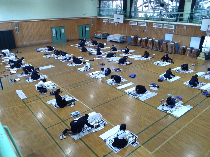 6年生　席書会　様子（1）