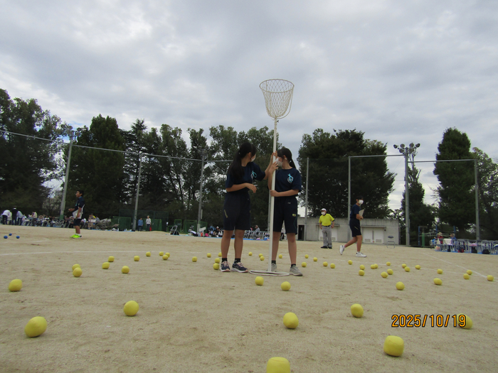 玉入れの手伝いの様子2