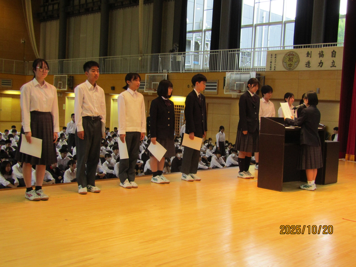 各委員会の委嘱の様子