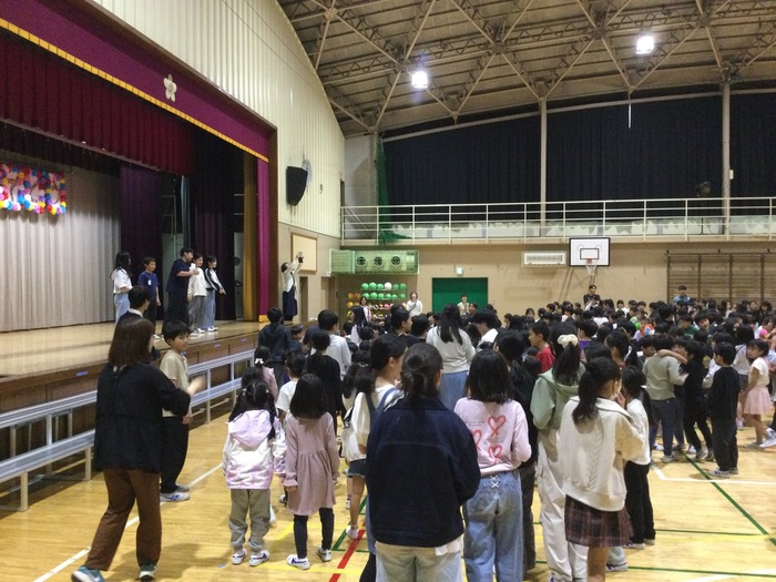 楽しく交流する様子