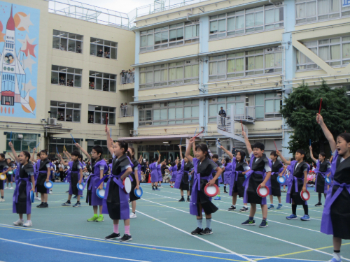 エイサーを踊っている様子