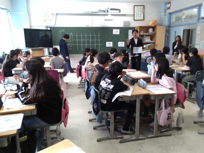 税金で橋を直すにはどう負担するか考えています。