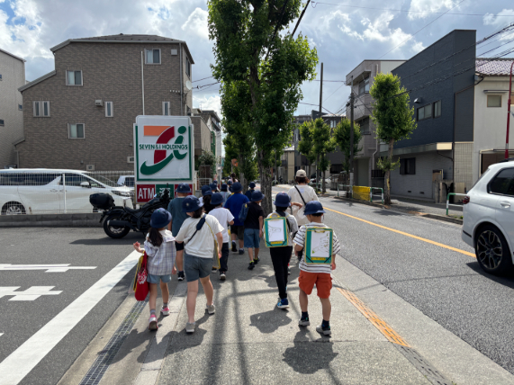 町探検の様子2