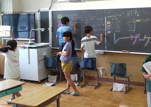 4年生のもみじまつりの様子 2
