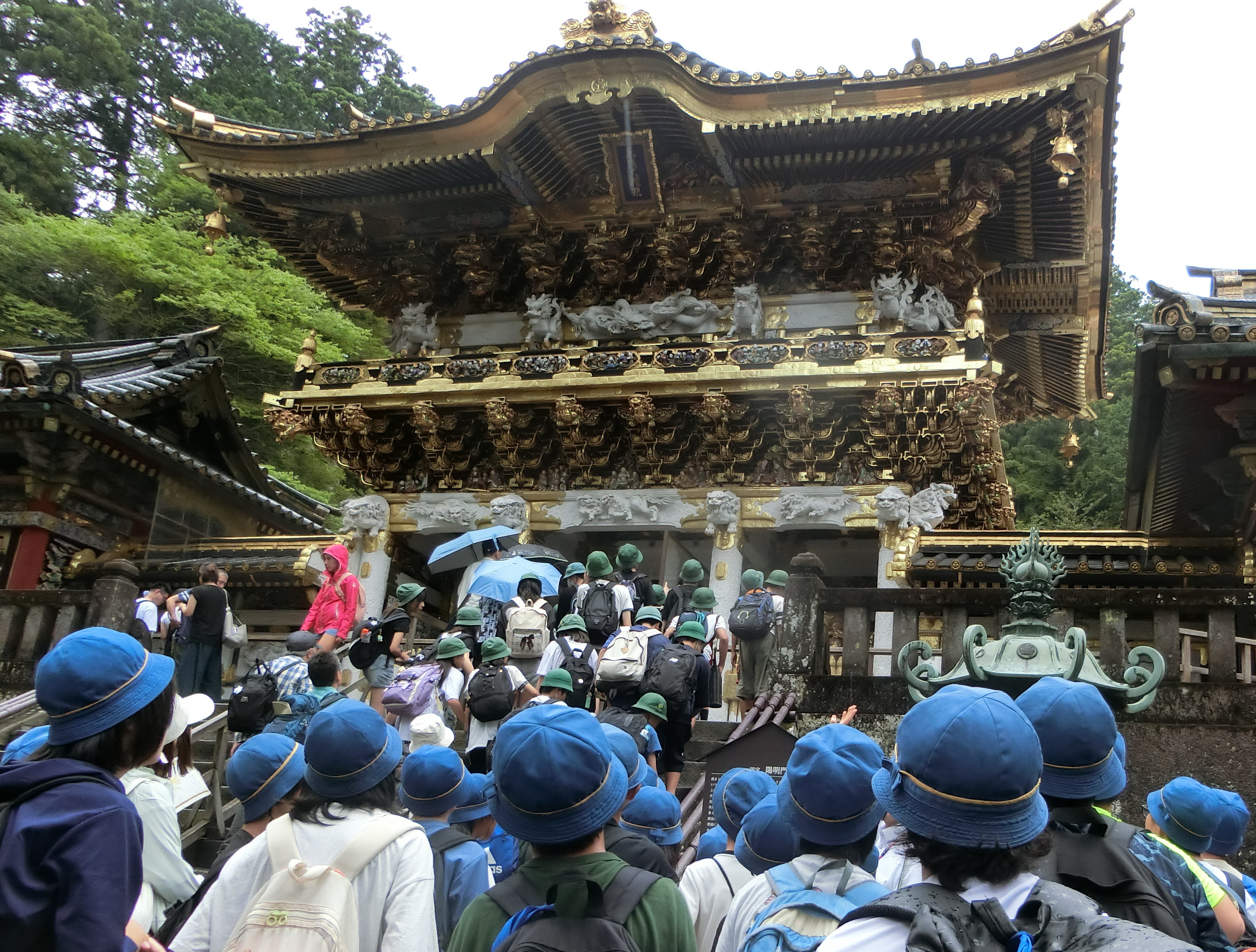東照宮見学の様子
