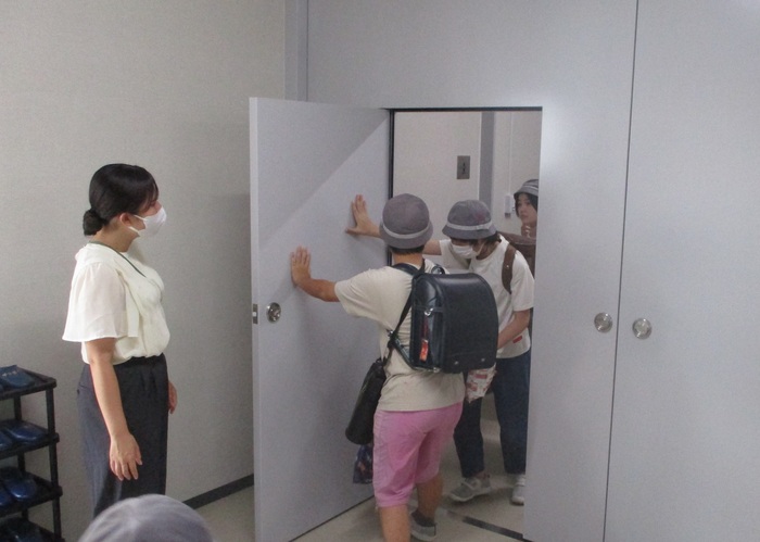 防火扉体験を行いました