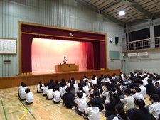 全校朝礼
