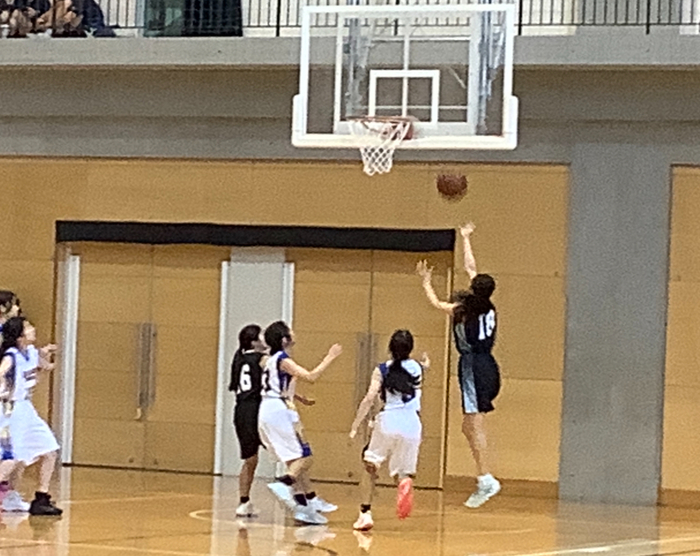 女バス1